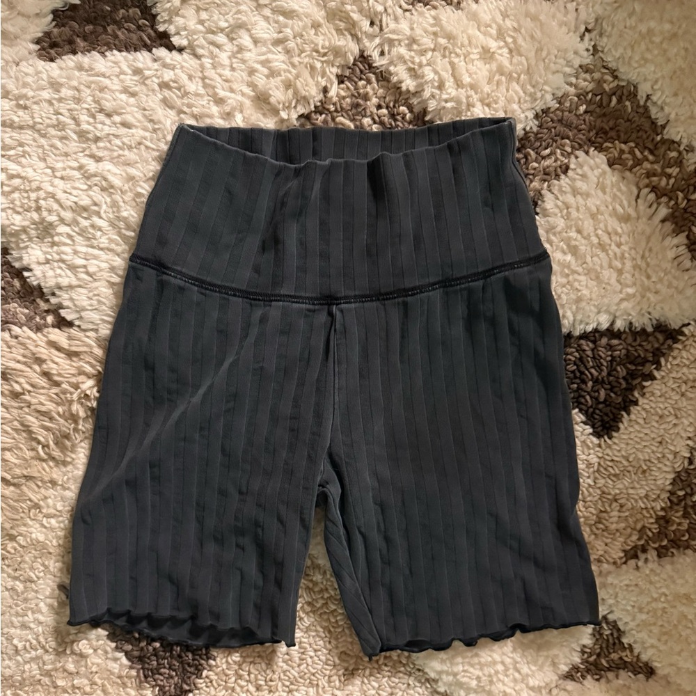 Aerie charcoal grey biker shorts size medium